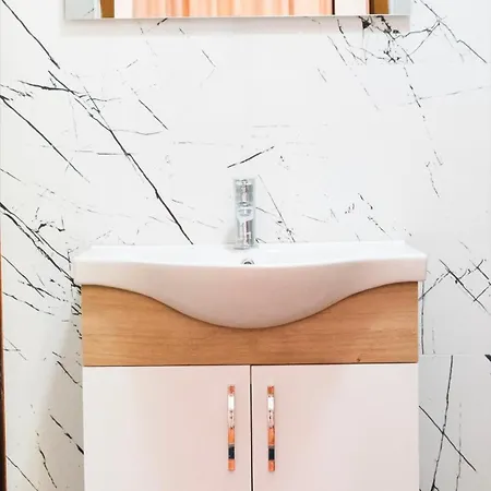Arditis Cozy Apartment Boge